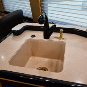 2004prevostroyalexlii_mot072524-09