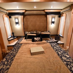 2004prevostroyalexlii_mot072524-20