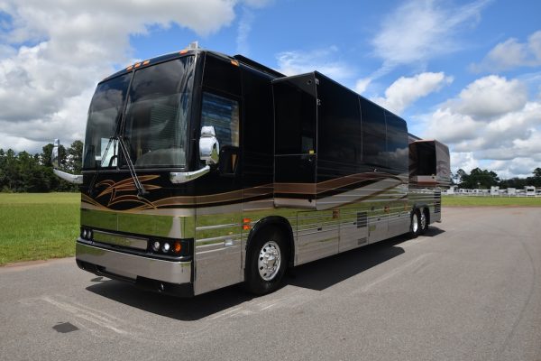 2004prevostroyalexlii_mot072524-52